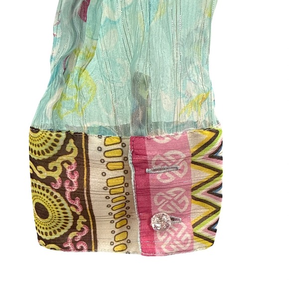 Essentials by Milano Floral Mesh Button Top Size Medium Lightweight - Picture 6 of 9